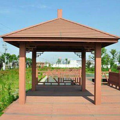 قیمت خوب اجماع غرفه WPC در فضای باز قهوه ای غرفه مقاوم در برابر UV آنلاین