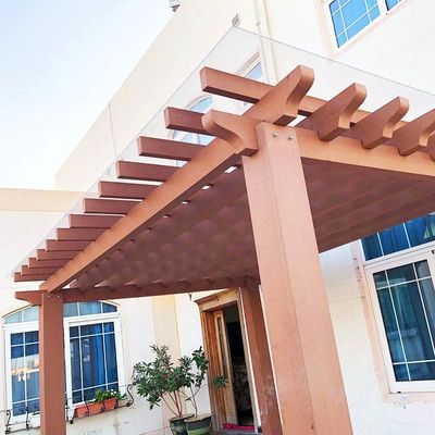 قیمت خوب Pergola WPC سفارشی ضد آب مدرن چوبی Pergola نگهداری کم آنلاین